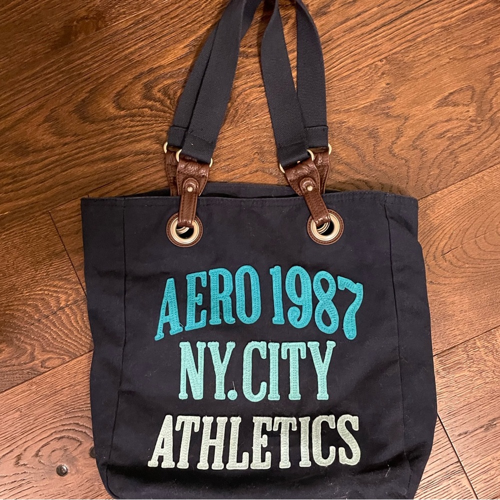 Aeropostale tote bag